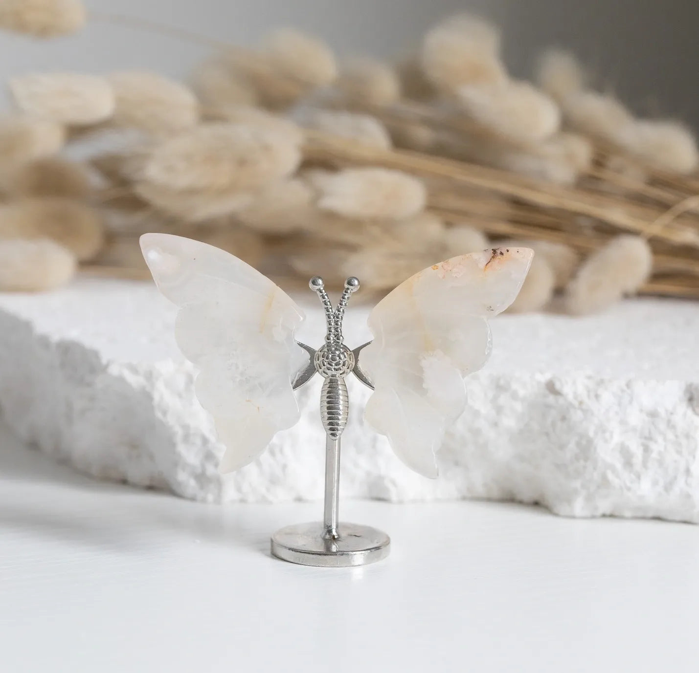 Flower Agate mini Butterfly on stand
