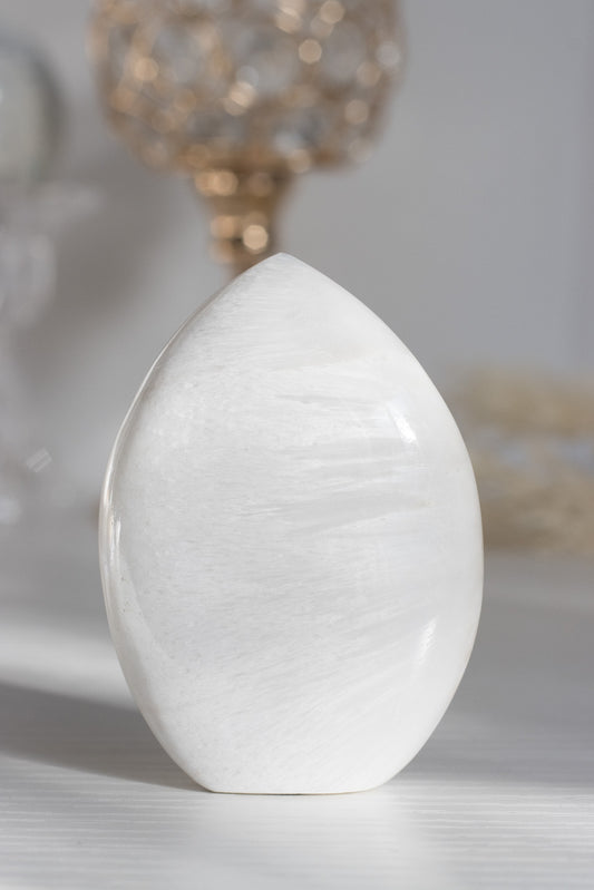 Scolecite Flame