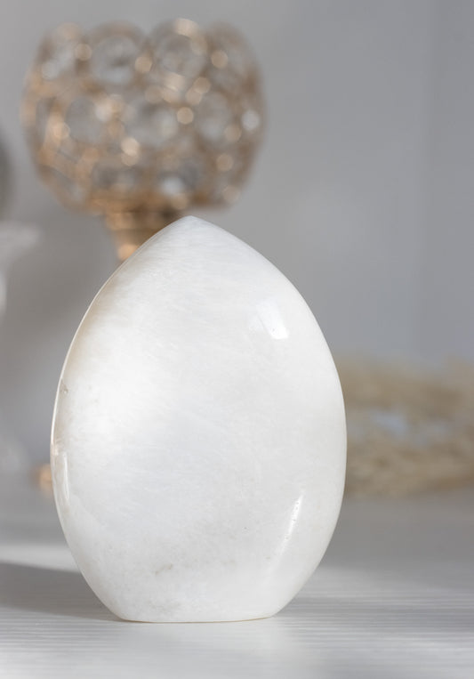 Scolecite Flame