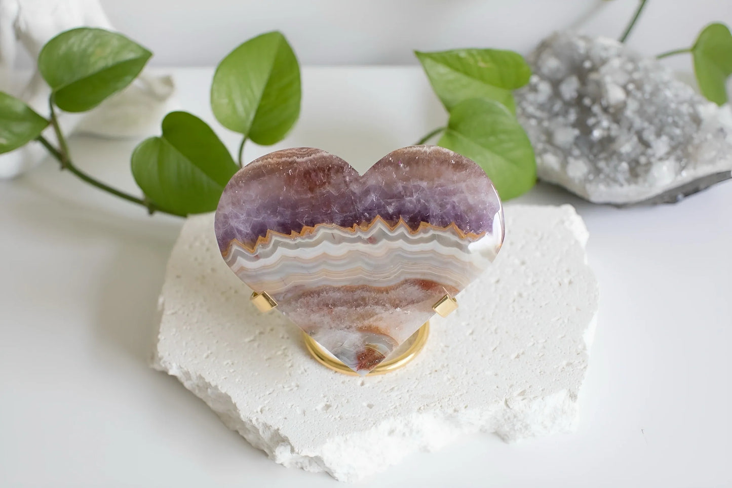Amethyst Agate Heart - Free Gold Stand