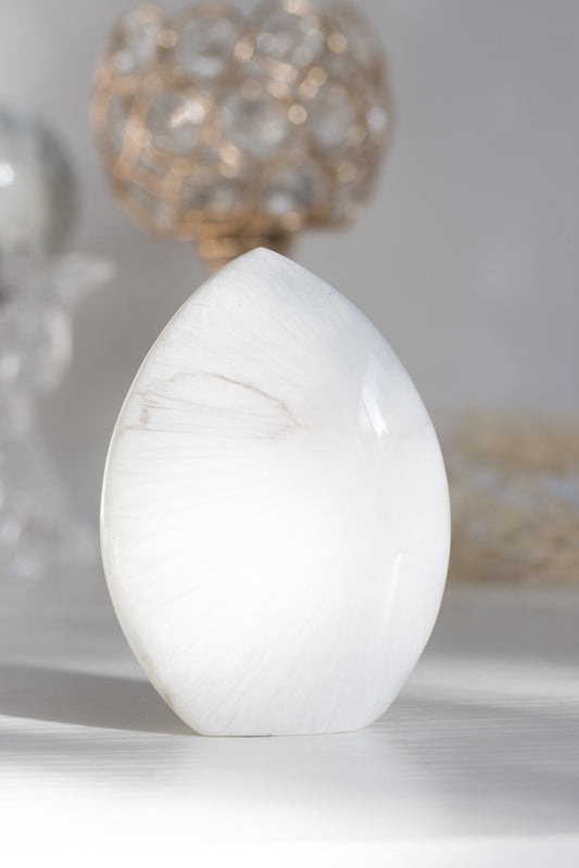 Scolecite Flame