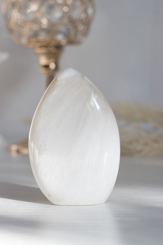 Scolecite Flame
