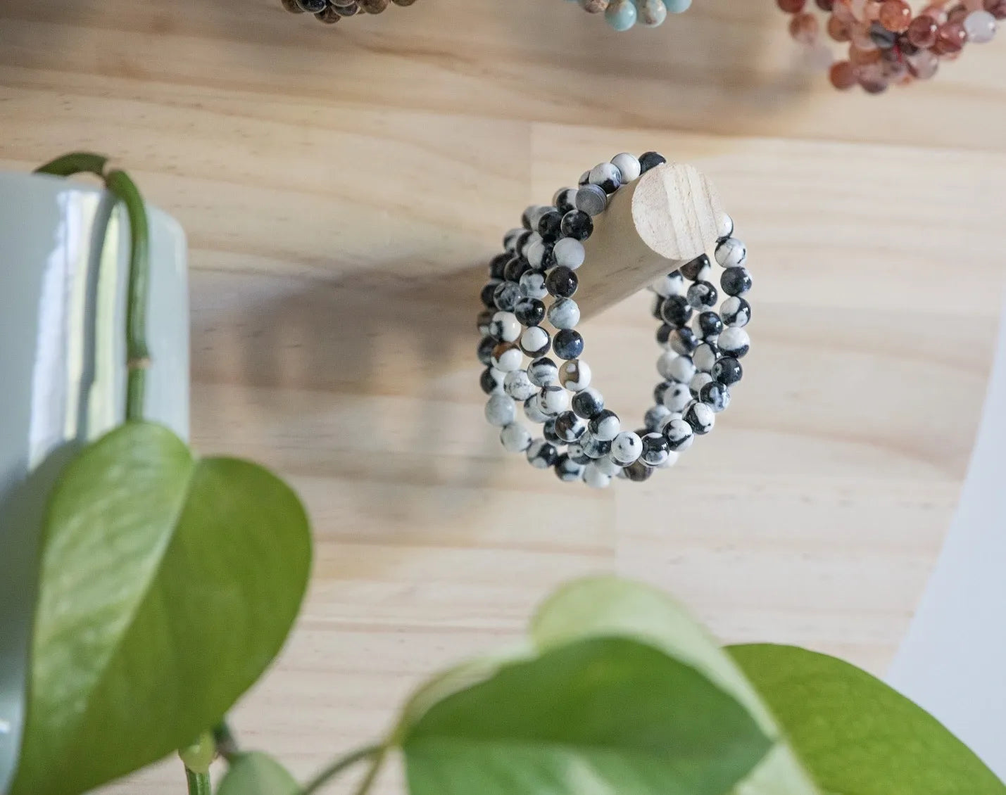 8mm Orca Agate Bracelet