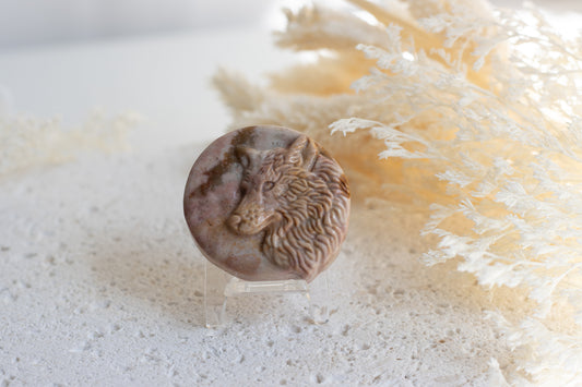 Mongolian Alashan Wolf & Full Moon Carving