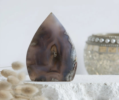 Black Flower Agate Flame