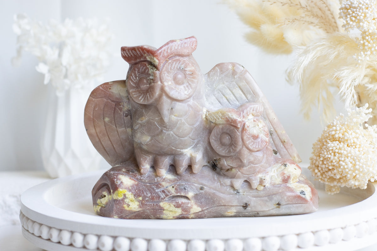 Peach Blossom Stone Owl Family Carving